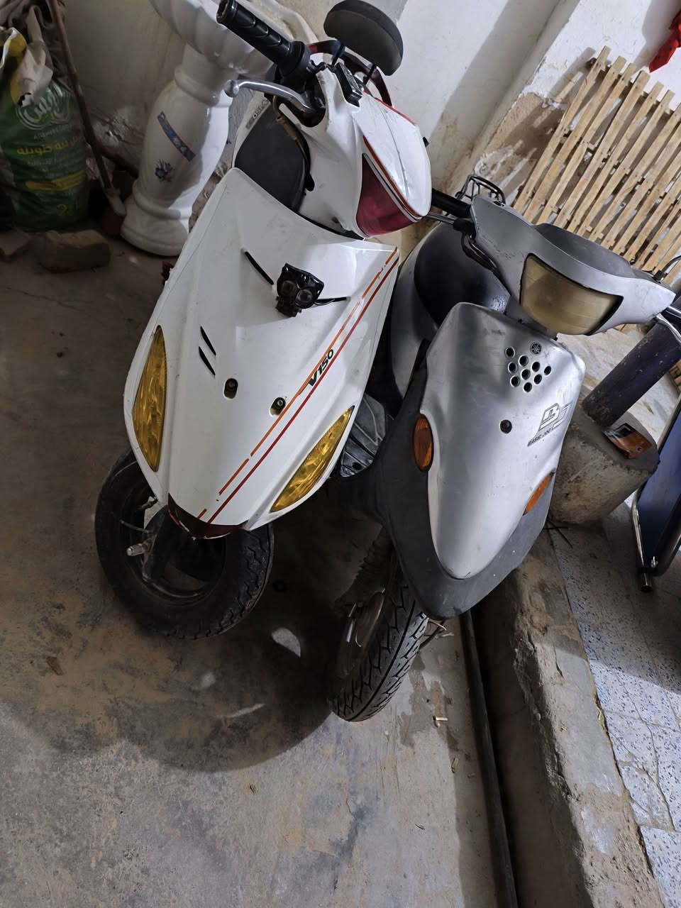 للبيع الذبانة مكفولة مامفتوحه ابد عوزها ترتيب جانت متروكه دراجة رمبة بس مهموله ابد مامفتوحه شغاله سلف هندر كهربايات كلهن شغاله والثانية ادرس ماليزي عوزها لاستيك ولف شغاله كله كهربايات سلف هندر سعرهن 500 مكاني واسط الحي ***********
