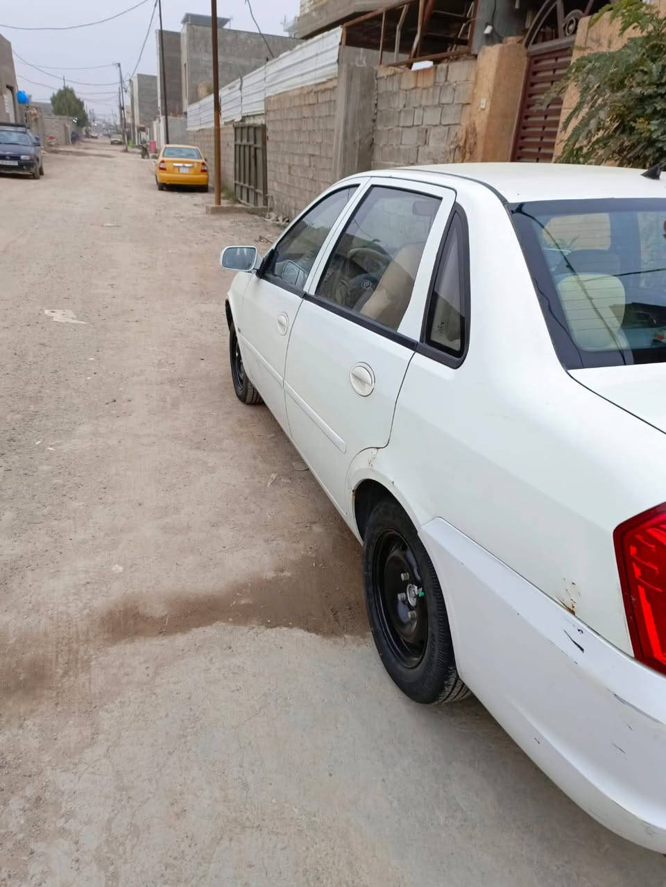السلام عليكم سياره للبيع ليفان 520 كير و مكينه و تخم تاير و حداديه و تبريد شغال سنويه ب اسمي موديل 11 و التحويل 2 يوم السعر 40 و بيها مجال بسيط و اني مكلف بل نشر و اتصلو على هاذه الرقم *********** مكان بغداد التاجي المصابيح
