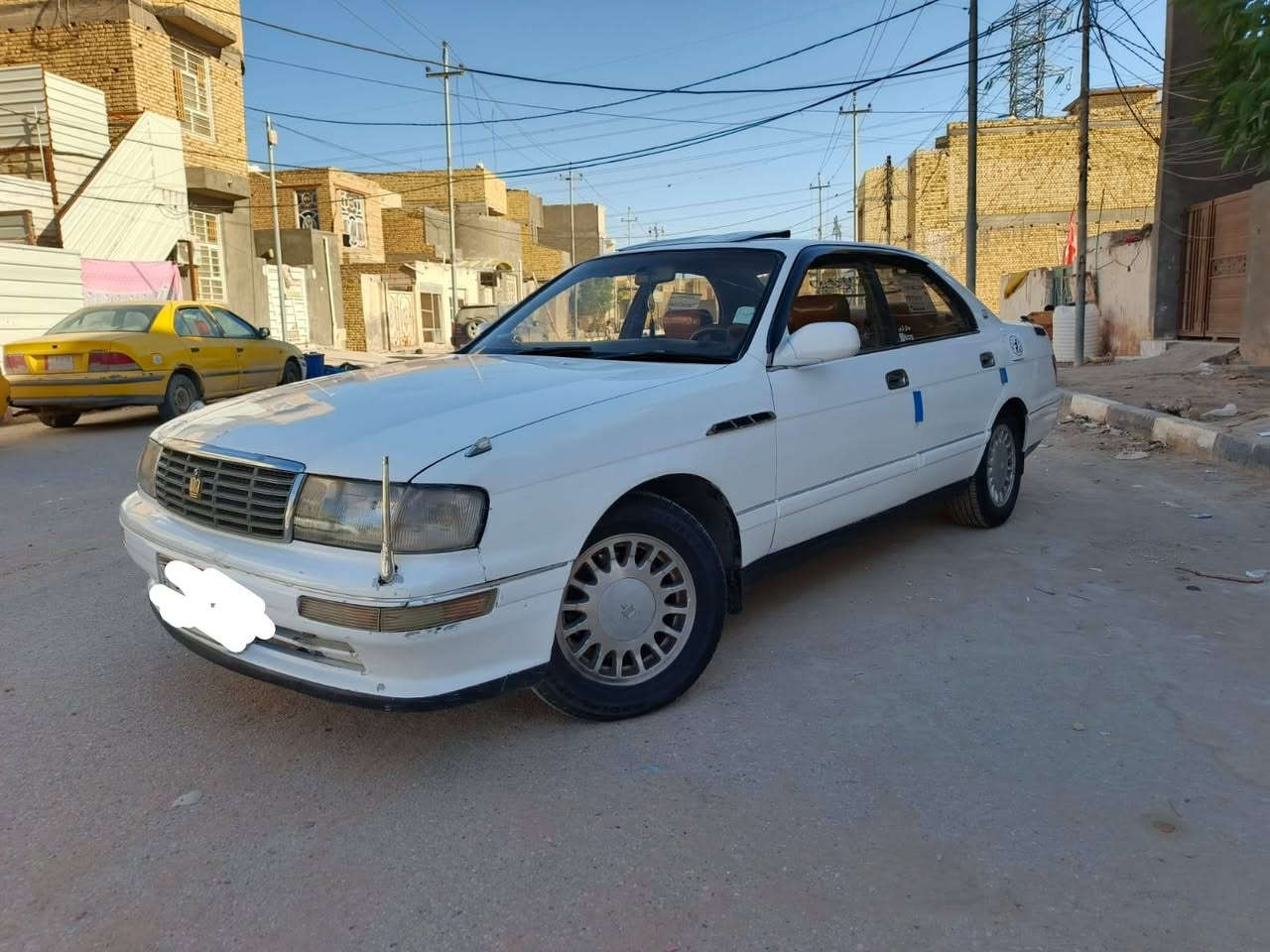 السلام عليكم اخوان 🤍
للبيع او مراوس 

تيوتا كراون بطه موديل (1993) 

رقم انبار مشروع وطني ابو سنويه يمي بناصريه يريد تحويل) 

السياره مكفوله من الكص والنقل جثه والعيب الشرعي والضربه فقط صبغ عام تبريد ثلج ❄️ منضومه كامله جديده حداديه امامي خلفي كله جديد شرط تراي وين مايعجبك 2025 مكينه كير خير من الله دواخل جديده مع دوشمة نضيفه ارضيه جلد كشن كهربائيات ستيرن كهربائي تخم تاير شاشه تاب اصلي شرط مع سستم سماعات 🔊 جدد سياره جاهزه وما بيه كل نقص مال بيت جني 

العنوان ناصريه 

السعر ٦٧ وبيه مجال 

رقم الهاتف ***********
