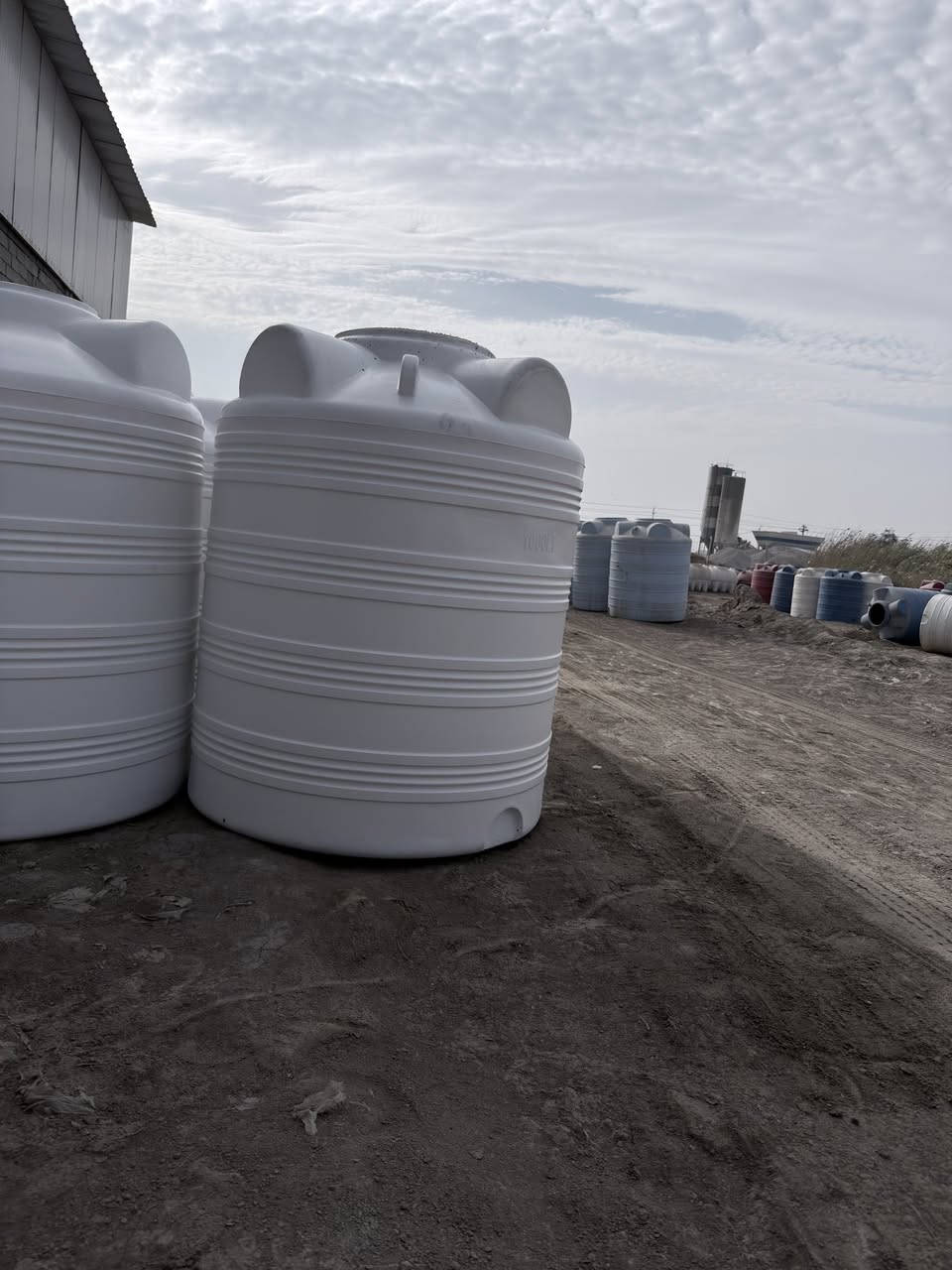 معمل العالمية للخزانات البلاستيكية 
 متوفر  جميع احجام الخزانات العامودية  والافقيه متعددة الطبقات مضاد للبولينوفين والطحالب ومضاد للأشعة فوق البنفسجية مع ضمان  استبدال مناسب لتخزين المياه وجميع أنواع الأحماض والزيوت والوقود باستثناء البنزين، 

ملاحظة * البيع فقط جمله 
التسليم الفوري 
ونقل سريع لجميع المحافظات 
للاستفسار او الطلب 
واتساب اوالاتصال على الرقم *********** -*********** ‬
الموقع : ذي قار - الشطرة - الشارع العام -]
