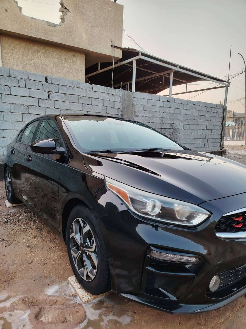 سلام عليكم فورتي للبيع موديل 2021  ماشيه 74 رقم أربيل  بأسمي تحويل مباشر حادث جاملغ امامي يسره مبدل باب سايق مصبوغ بدون دواخل اريباك سليم كامره دواره السعر 128 وبيها مجال شراي ***********
