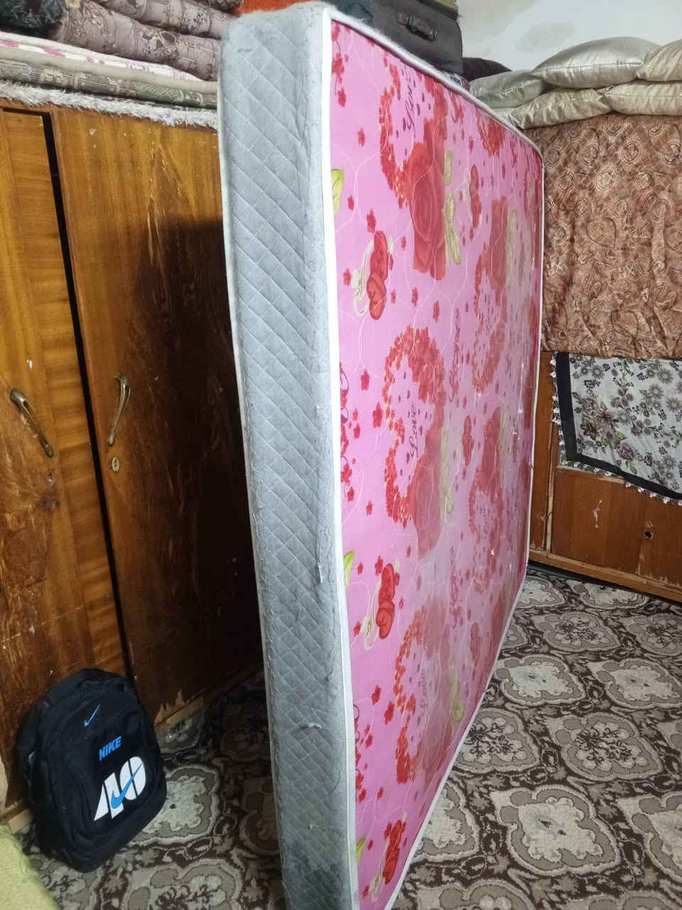 دوشك للبيع سعر مناسب الاتصال على الرقم ***********
