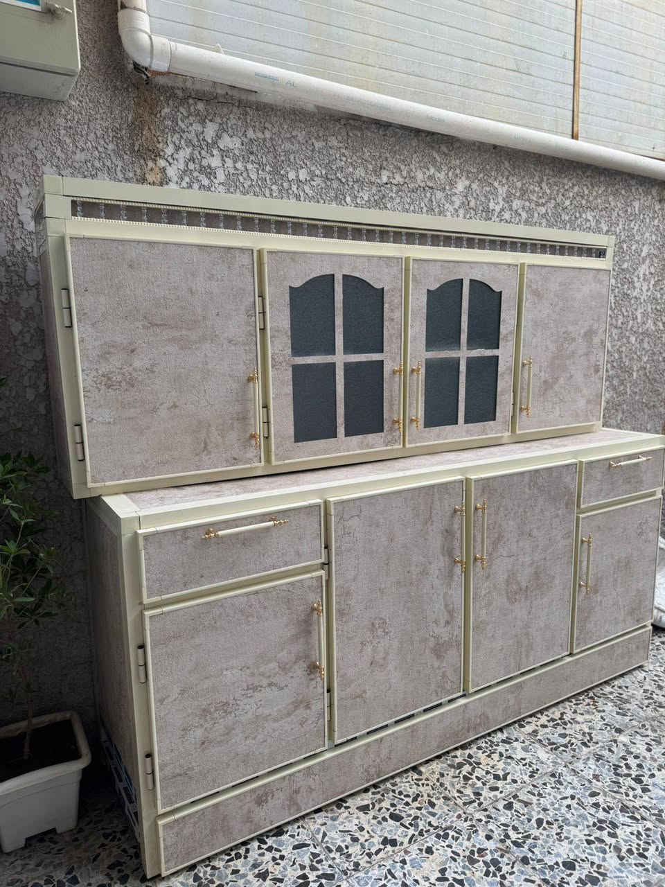 السلام عليكم كاونتر وملحق بدون سنك مترين تفصال مستعمل شي قليل مدينة الصدر سعر خاص ***********
