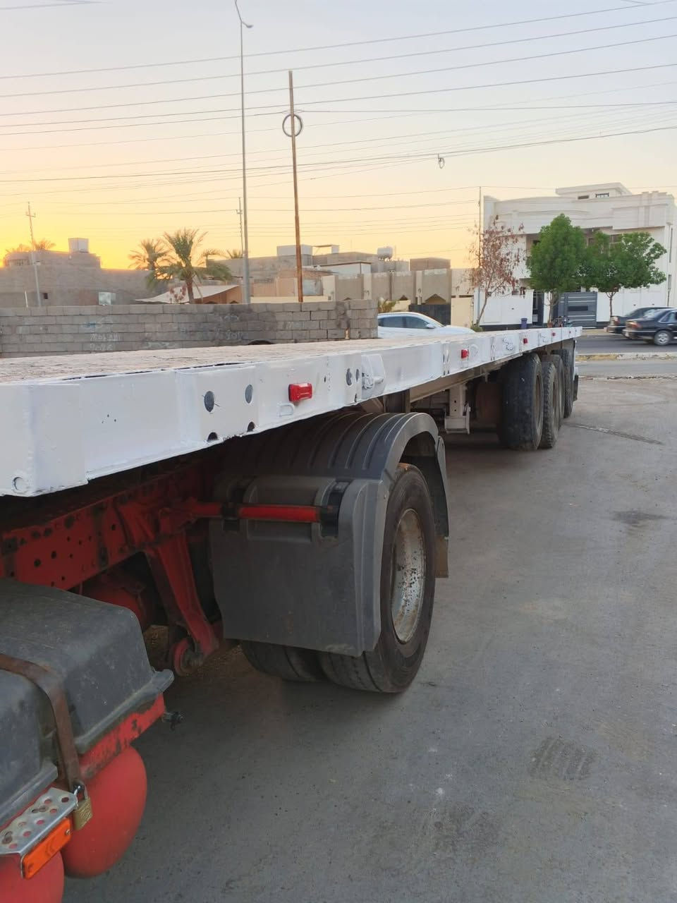 السلام عليكم عربانة البيع 
شاصي سيگام مكفولة من فطر او كسر 
اربع محاور الرابع رفاع 
مطبخ و ثلاجة 
دناكير ١٣ الماني 
السعر 85
مكان الرمادي 
العربانةسبرنگ الرقم 
***********
