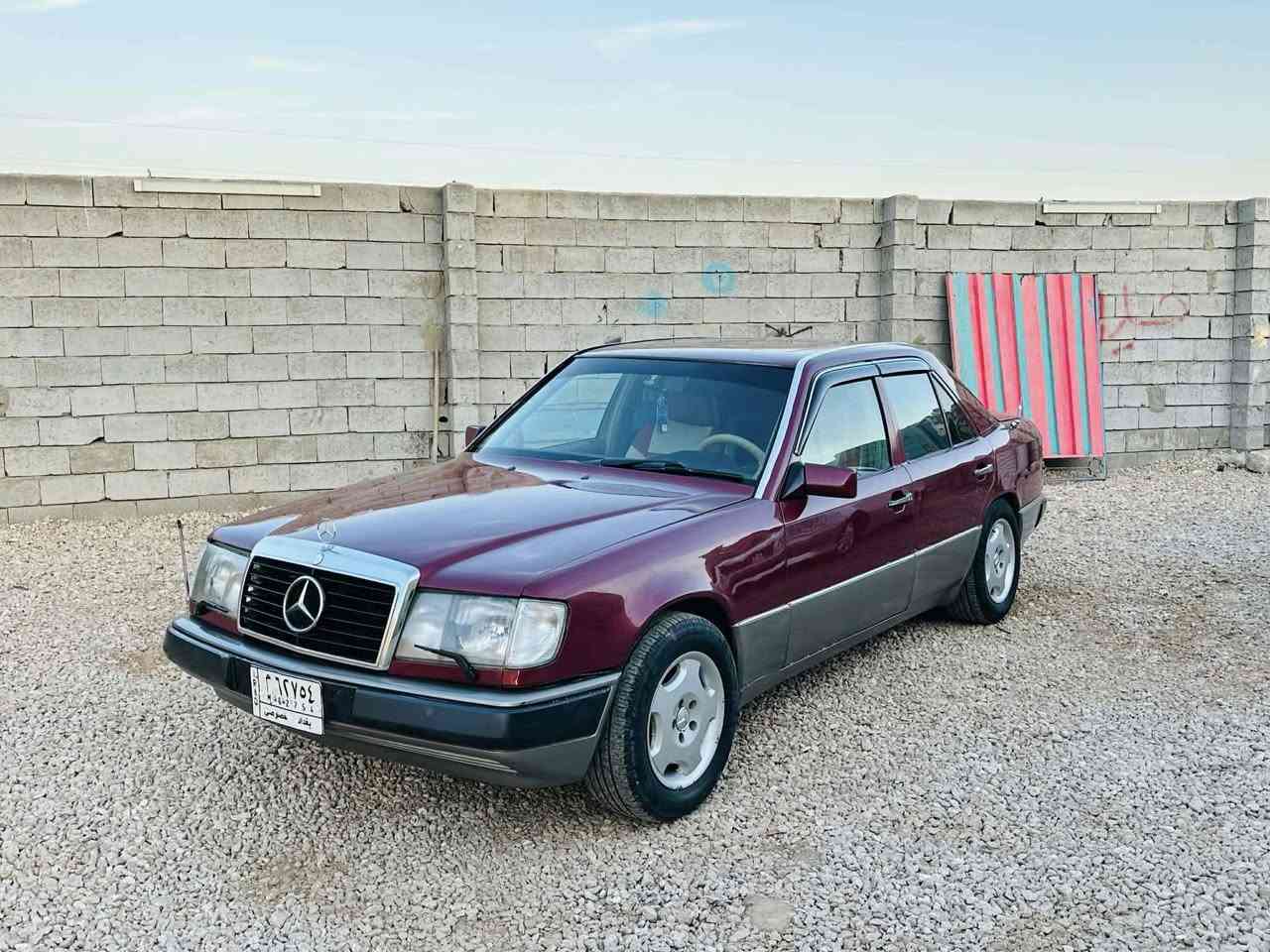 مارسدس موديل 88 رقم بغداد تحويل مباشر سنويه 2027 جاهزه محرك وكير بطه 3000 جاهزه السياره عارضه للبيع ولمراوس  مكان السياره الديوانيه قضاء غماس السعر 55 مع المجال للاتصل***********
