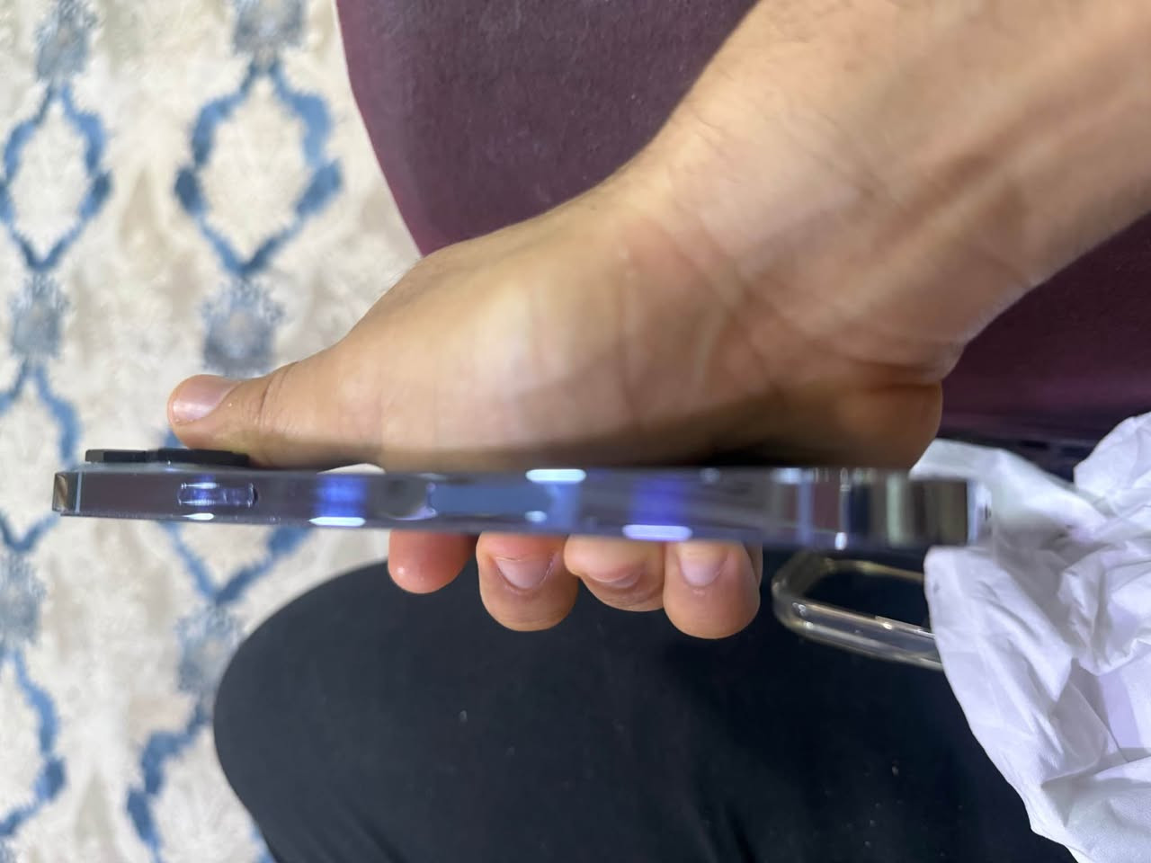 سلام عليكم 
ايفون : ١٣ برو ماكس 
ذاكرة واحد تيرا 
نضافة : حلوا
بطارية : ٩٣
يكولون : ماممتوح مامصعدة 
بس انة اكول مصعديه 
جهاز : امريكي 
كارتون مطابق
سعر : ٧٥٠ 
اشراي بنتصل 
***********
عنوان : بصرة تنومة البصرة, العراق
