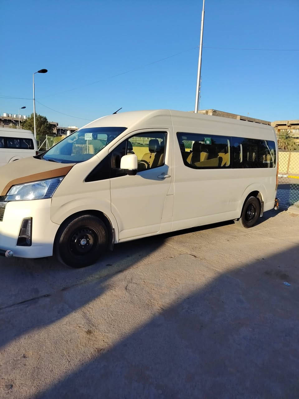 السلام عليكم هايس موديل 20فول اوتماتيك بنزين مكفوله كفاله عامه من كلشي بدي ماعداشخط ماشر عليه رقم بغداد مكان السياره بصره السعر 370وبيهامجال ***********
