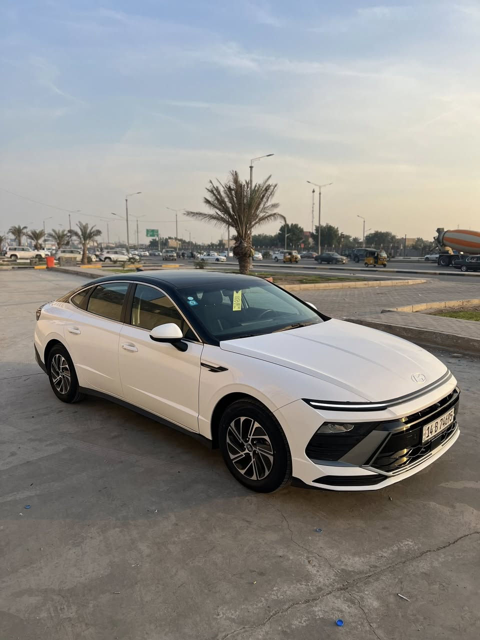 السلام عليكم 

هونداي سوناتا مديل 2024 

خليجي هايبرد كهرباء بانزين 

مكينه ألفين 

بصمه وتشغيل عن بعد وشاشه دجتل 
 وحساس امامي خلفي  ورادارات جانبيه 

تكسي دبي ربع البنيد صبغ فقط الباقي كفاله 

مكينه كيره بطاريات كله كفاله 

رقم بصره بأسمي تحويل ثاني يوم 

السعر 185$

 مكاني البصره / ***********
