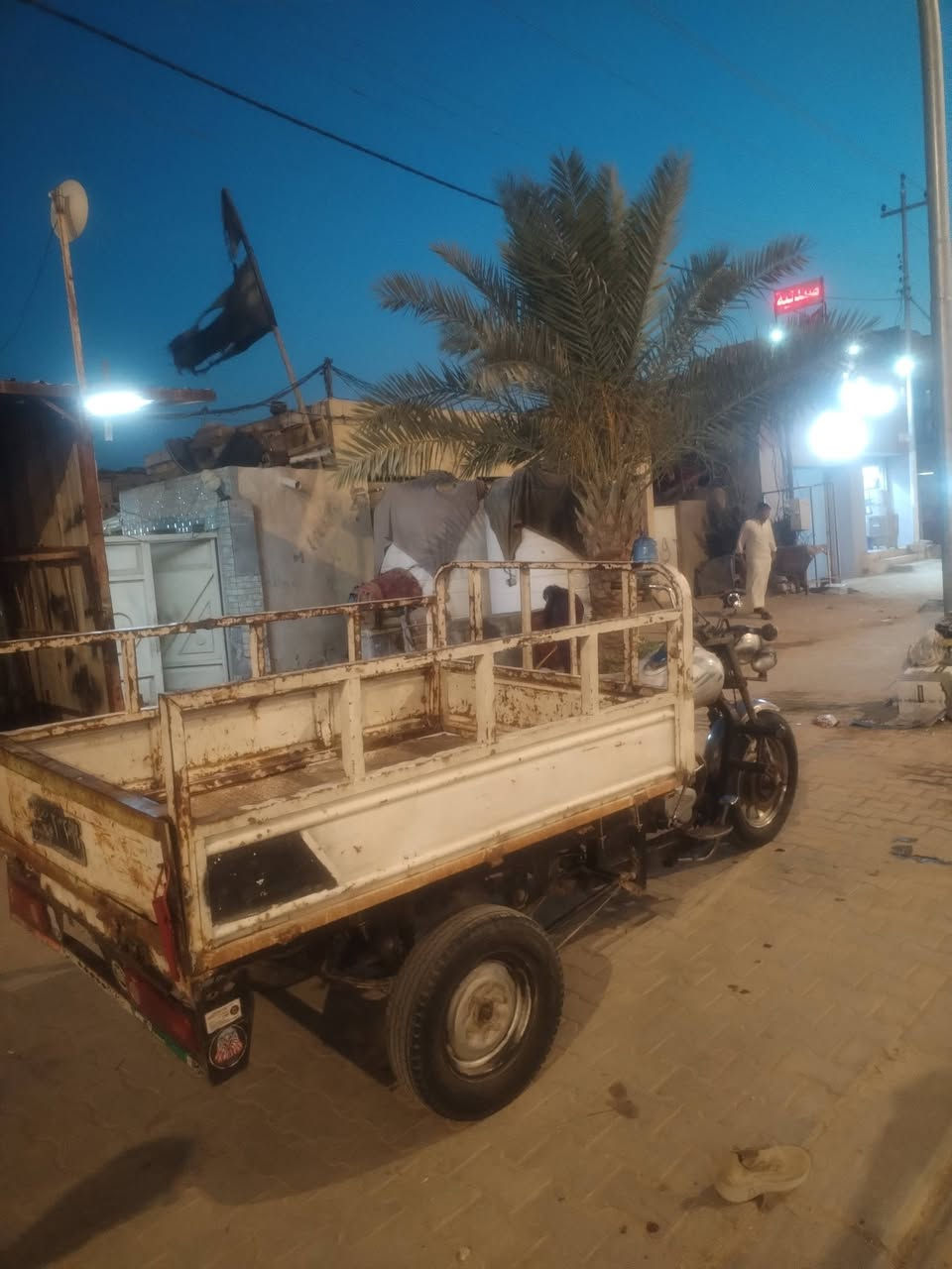 سلام عليكم ستوته لبيع امتيار موديل 9 بيها لحيم بلركبه ستوته نضيفه رقم اسود ماندل راعيه سنويه عندي سلف كهربايت شغاله كله سعره 650للف مكاني الرضويه مجمع الدعمي تعال وفحص رقم ***********
