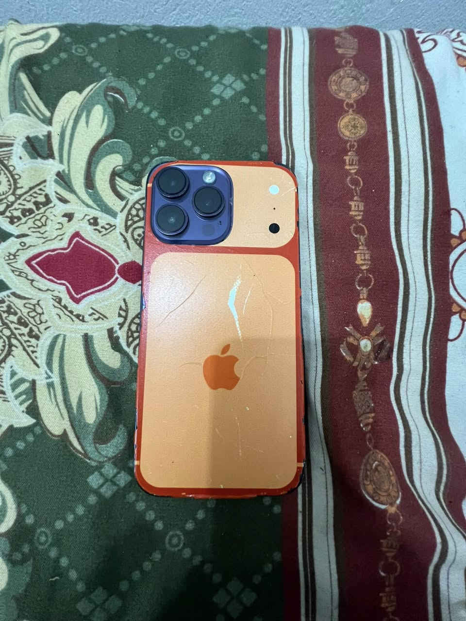 ايفون ١٤ برو ماكس ذاكره ٢٥٦. بطاريه مبدله وشاشه تلفون خير من الله نت اتصال فول السعر ٣٨٠ وبي مجال ***********
