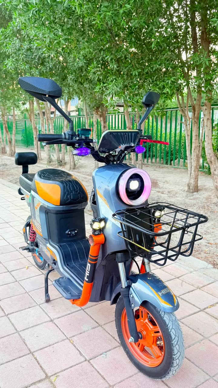 دراجةx900 شركةhis خمس بطاريات كبار اشاير يمنة يسرة لايتات عالي ناصي ورماش ودبل اشارة بريكات بالمكان الدراجة نضيفة
السعر:380
العنوان: ابو غريب الزيتون قرب مجمع البدور
 هـ***********واتساب
