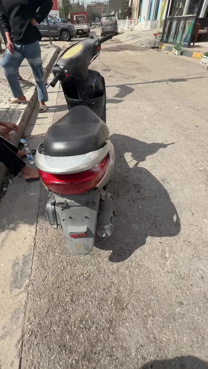 سلام عليكم دراجه بريز للبيع
مكفوله من كل عطل مكفول محرك 
كفرات بلادي نكره سلف 
كلشي شغال بيهه 
التواصل *********** 
واتساب
