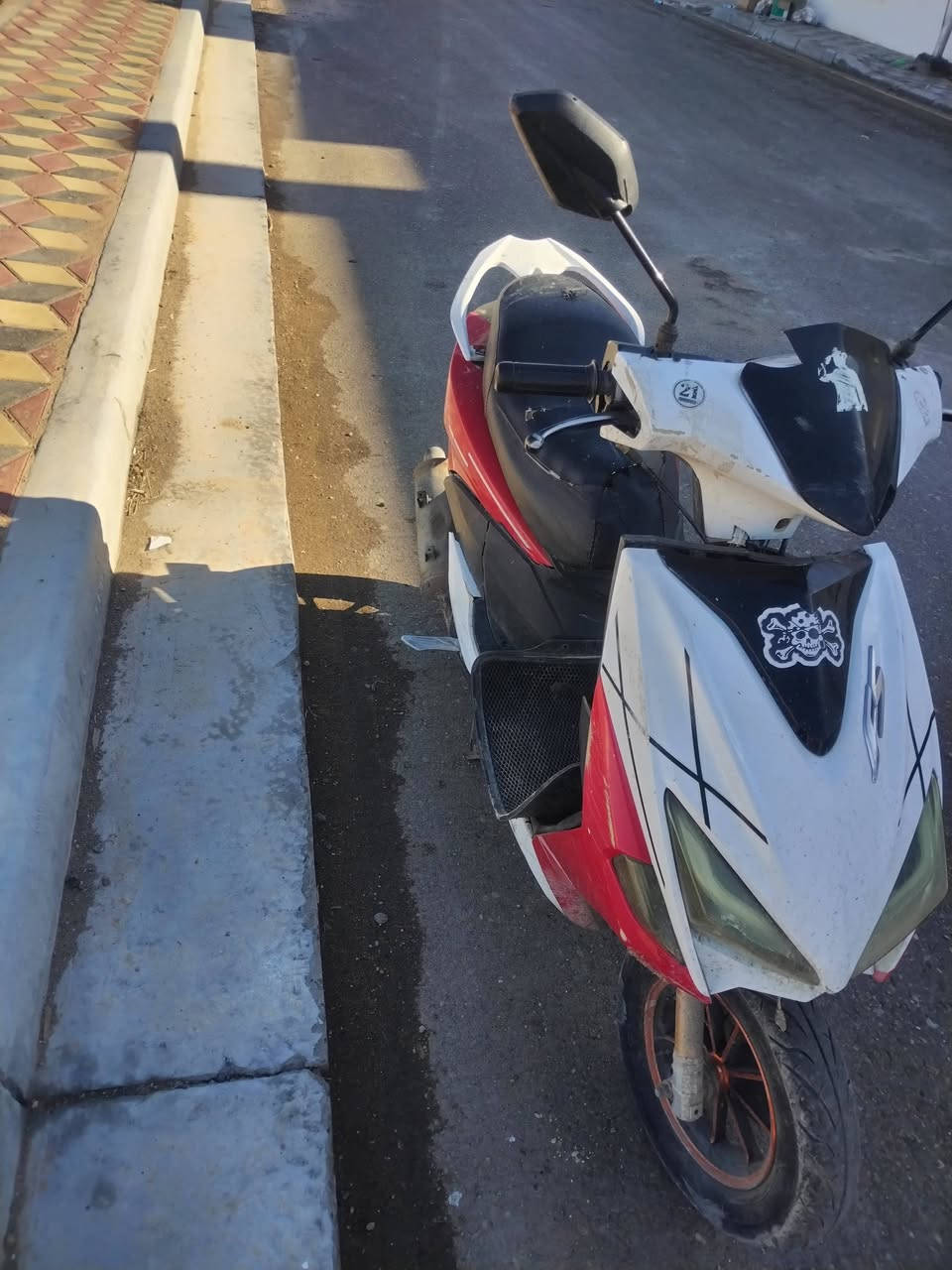 السلام عليكم مطار للبيع لمبار رمادي السعر 175 ***********
