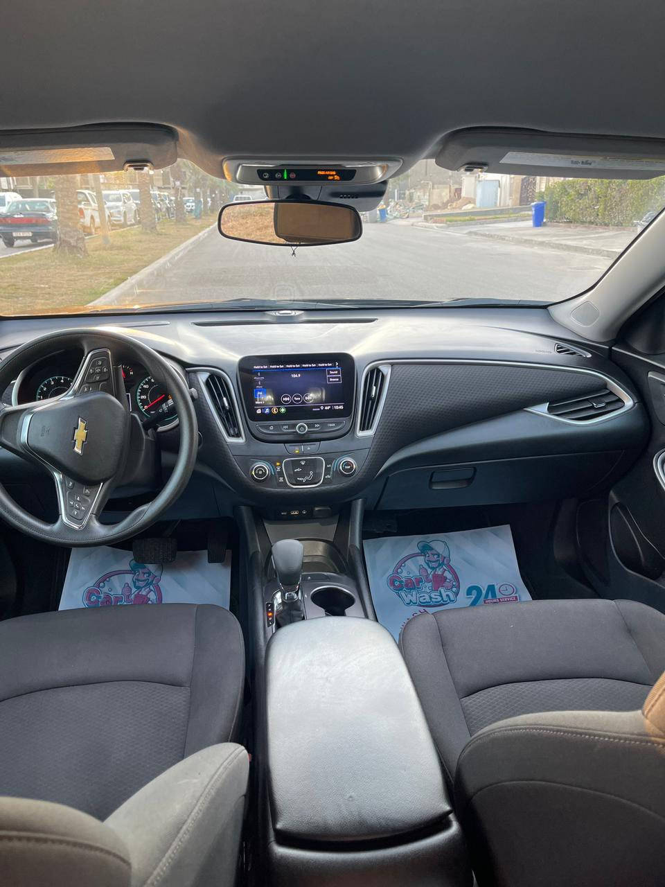 السلام عليكم للبيع ماليبو 2023 LS وارد امريكي حادثها جاملغ صحة اليمين وبنيد وباب السائق مسروق الباب والبنيد شادهن نفس اللون اصليات تفصيخ بدون صبغ والجاملغ مصبوغ بدون شواصي راديترات ومراوح وغاز التبريد وبراكيت الدعامية وبوابات الراديتر كُله على البلاد مابيهن ضرر السيارة ماشية 26 الف مشي امريكا  رقم بغداد حره الرقم الجديد السعر 125 $ مكان السيارة بغداد السيدية للاستفسار الاتصال على الرقم ***********
