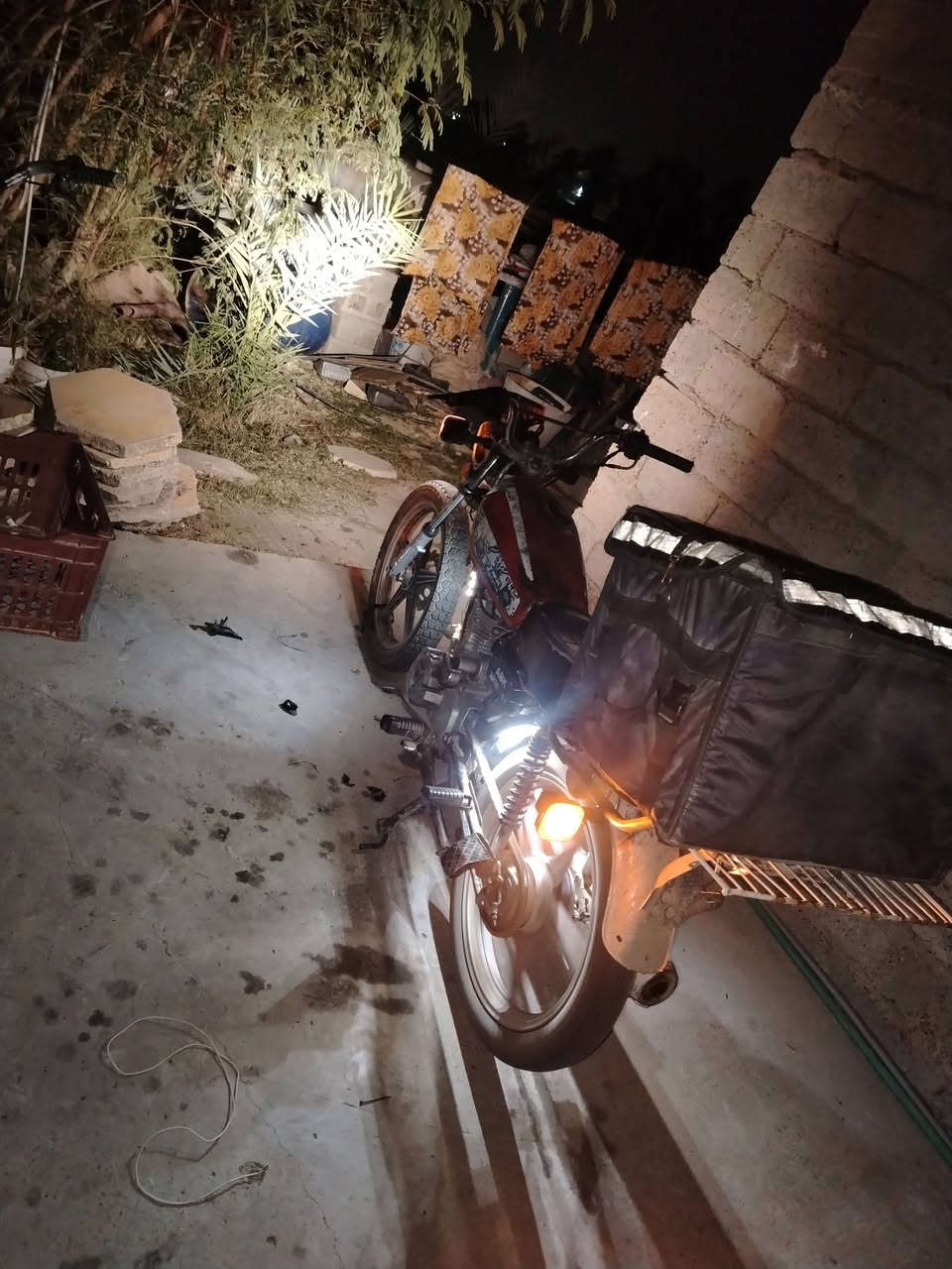 دراجه سيفان موديل ٢٠  دراجه كير محرك فول لا تبخير ولا صرف  دراجه تخبل شلعه ومعدل يموت.   قيم بل يرضى الله ولا تكسر بحلال العالم


**إذا كنت صاحب هذا الإعلان وتريد حذفه لأي سبب، رجاءا أرسل رسالة إلى الدعم الفني**