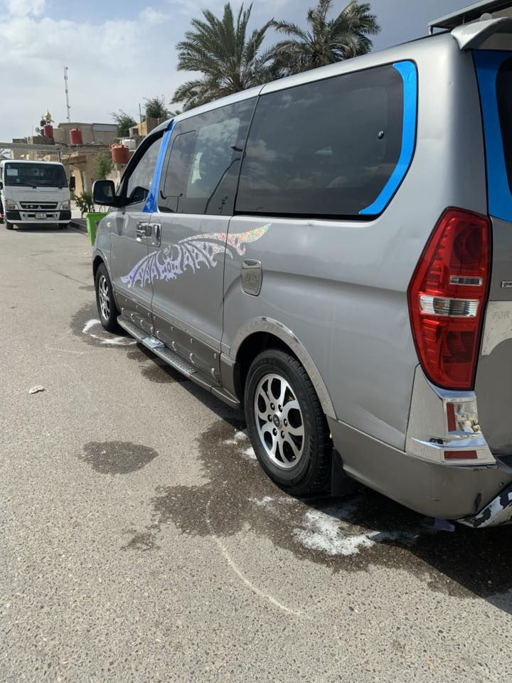 السلام عليكم ستاركس للبيع موديل 15 بيه تلث قطع بيبان سلايت والباب سايق  الباقي مكفول عامه مكينه مجول  الرقم بصره مكانها البصره الزبير ***********
