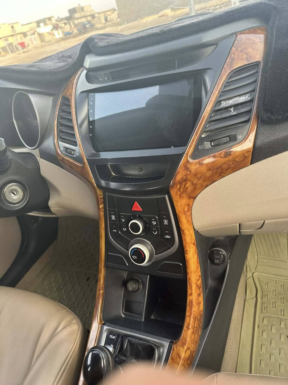 يالله السلام عليكم النتره 2015 مكفوله كفاله عامه مكينه 1800 جاهزه من كلشي تخم تاير حداديه 
سياره خليجي فول عده البصمه 
رقم واسط تحويل ثاني يوم
مكاني واسط الكوت 
السعر 125 وبي مجال 
مايعجبك السعر اندعيلنه بالرزق 
لاستفسار لا تصال الرقم ‭0771 437 0780‬
