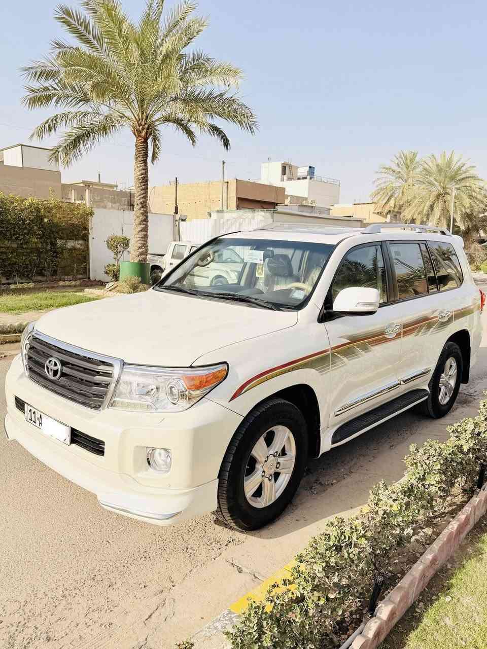 السلام عليكم للبيع لاندكروز 2012 بريم اصلي ماشية 98 وعالفحص السيارة كفالة عامة من كلشي ما عدا صبغ بين باب الصدر والجاملغ الامامي فقط والباقي كفالة من كلشي وكلش جديدة ونضيفة على ايدنا من الزيرو رقم بغداد الجديد باسمي السعر 317 ورقة وبيها مجال بسيط للاستفسار ((***********)) مكاني بغداد زيونة.
