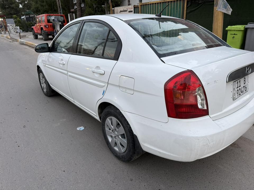 اكسنت 2008 خليجي ماشيه 75 مكينة 1400 بدون اي ظربه سياره بيها فقط كرت 3 اماكن اصغار واضحات بل سونار مكينة كير تبريد كله مكفول السعر 83 بيها مجال بصيط ***********
