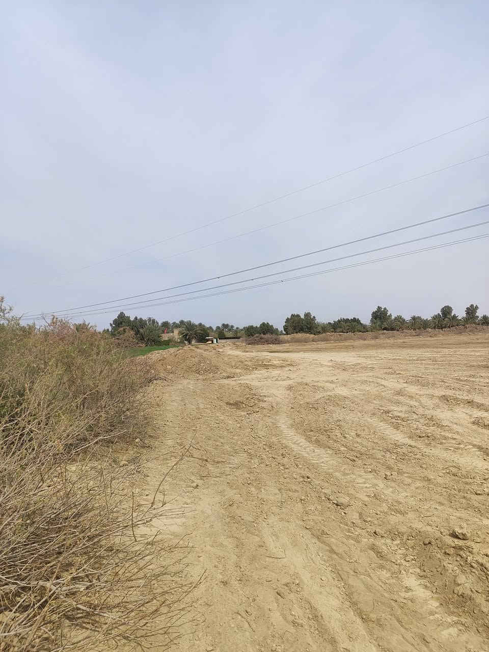 قطعه ارض للبيع
المساحه 4دونم 
الموقع بابل النيل سريديب 
عقد 117
تبعد عن شارع سريديب 75متر 
كافه الخدمات متوفره 
للاستفسار اكثر 
***********
