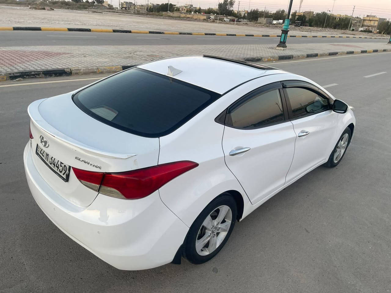 السلام عليكم 

النترا للبيع 

موديل 2014 خليجي

السعر 114 وبيها مجال 

***********

فول مواصفات واحد على واحد
السياره بيه 3 قطع فقط صبغ 

تخم تاير 
باتري جديد
محرك 2000 دوش 
فتحه
تحكم مري 
تحكم استيرن 
شاشا
كامره 
بلاتوث 
اوكس
وهواي مواصفات بعد

شراي اتصال فقط 

رقم اربيل تحويل ثاني يوم 

مكاني واسط مركز المحافظه

***********
