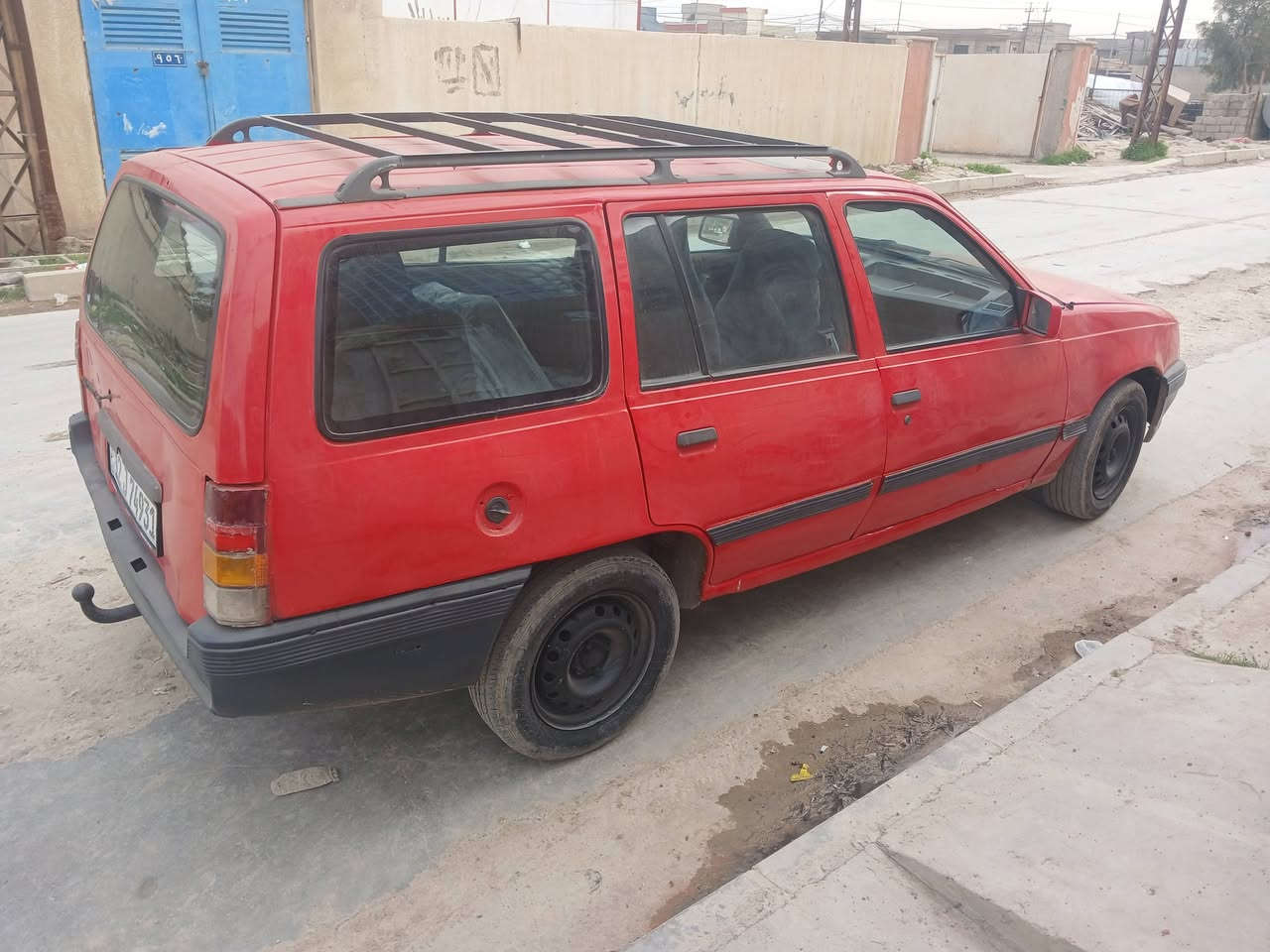 السلام عليكم كاديت استيشن
موديل 1991 / شرط وكالة و تحويل سيارة باسمي 
رقم جديد هزة جديدة مكاني الموصل سعرها 25 بيها مجال
*********** يتوفر واتساب ايضا
