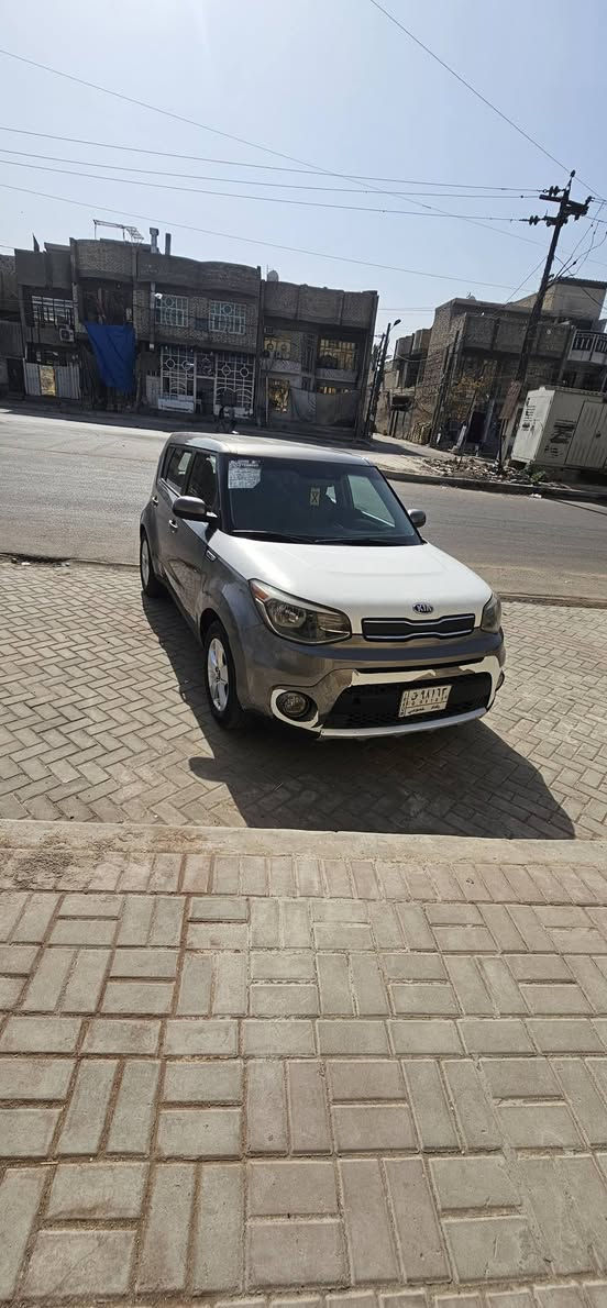 كيا سول ٢٠١٩
ماشية ٧٢

حادث جاملغ وبنيد مبدلات
بدون لغود 
بدون شواصي
بدون ايرباك

مكينة ١٦٠٠ (مبدل كازكيت اثر حماوة)

السيارة جاهزة من كلشي

مكان السيارة بغداد مدينة الصدر

***********

 

١١٨ بيهه مجال بسيط
