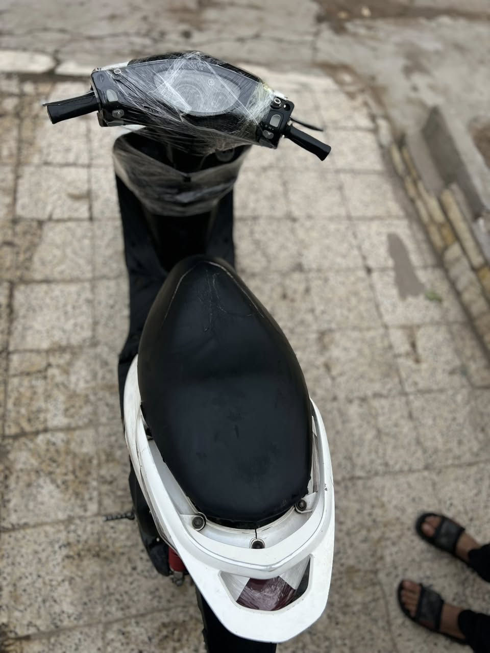 سلام عليكم ماكس ثعلب للبيع أو مراوس السرعه140 كهربائيات كله شغاله سلف هندر كله شغال بس عايزله باتري وجوزه دهن جديد وكابريتر تنضيف الدراجه شغله ومعدل السعر280مكاني الغزاليه *********** واتساب ومازنجر مفتوح
