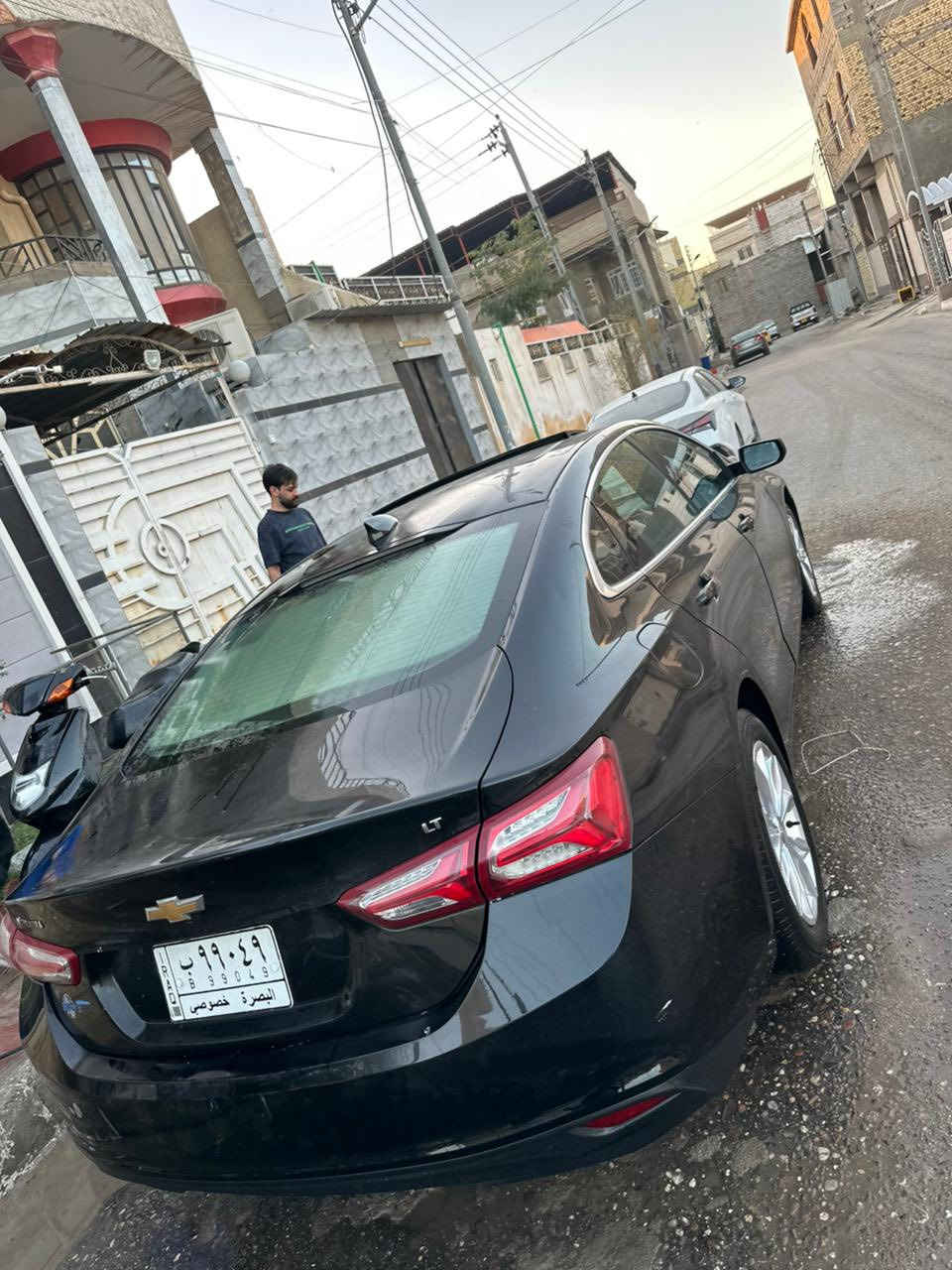 سلام عليكم 
ماليبو 2022 LT2 فول بانوراما رقم بصرة معوقين باسم بنية
السيارة حادث امريكا فقط الباب مال العبري وهنا بالعراق صار بيها حادث فقط الدعامية والبنيد مبدل يحتاجله صبغ والسونار مالتها موجود بالمنشور
السيارة ماشية 76 الف كيلو مو ميل فقط
السيارة عليها ادامة كاملة بلكات نوزلات عبوة فيتبم السيارة ناعمة وحلوه وجديدة 
مواصفاتها معروفة داخل نظيف وغرفة نظيفة 
حدادية جديدة
السعر 123 وبيها مجال بسيط للشراي او مراوس حسب القناعة مكان السيارة بصرة 
***********
