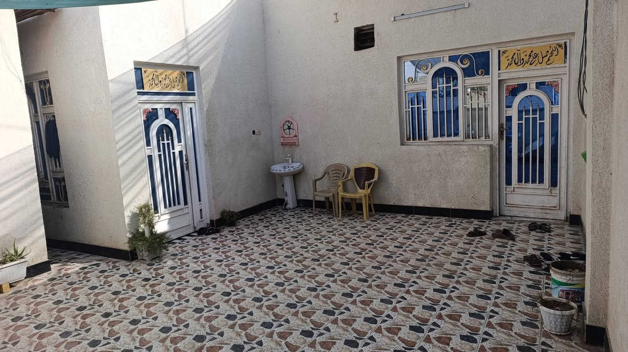 دار طابو للبيع المساحة 200 م عگاده شارع 20 منطقة حي عابجية تم بناؤه 2015.
لتواصل ***********
