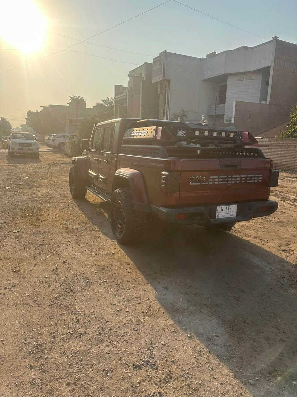 مكلف بالنشر ….مكلف بالنشر 
اي استفسار راسل الرقم 

‭0783 134 6962‬

جيب كلاديتور موديل 2021 
حادثها غرق بس ممبدل بيها اي شي فقط تنظيف 

فئة سبورت 
السيارة مزود عليها هواي شغلات مثل ما بين 
رقم مميز (1300 بغداد)
ماشية 68 الف 
سيارة جداً نظيف وبالحقيقة احلى من الصور 
السعر 28000$ 
مكان السياره بغداد جميلة بغداد, العراق
