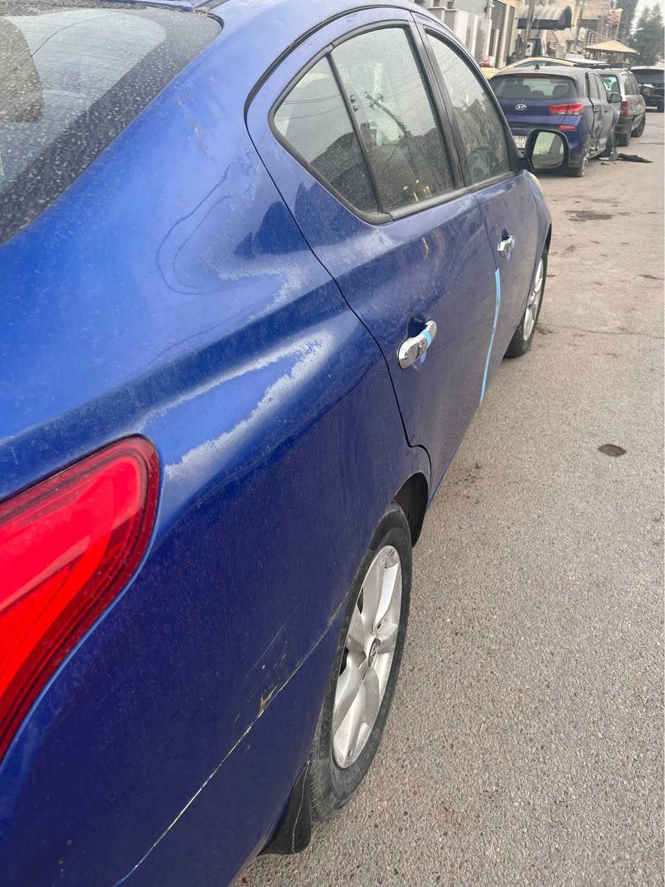 السلام عليكم اخواني الاعزاء نيسان فيرسا موديل ١٤ حادث جاملخ امامي تبريد محرك صدر سياره جاهزه السياره كير عاطل سياره كلش حلوه السعر ٦٣ وبيه مجال بغداد السيديه شارع اعداديه الصناعه رقمي *********** محمد ابو عبد الله بغداد, العراق
