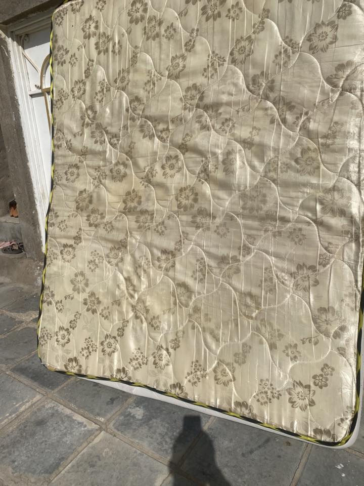 دوشك نفرين طبي مستخدم قيم واخذ مشتري ب 120 الف
***********
