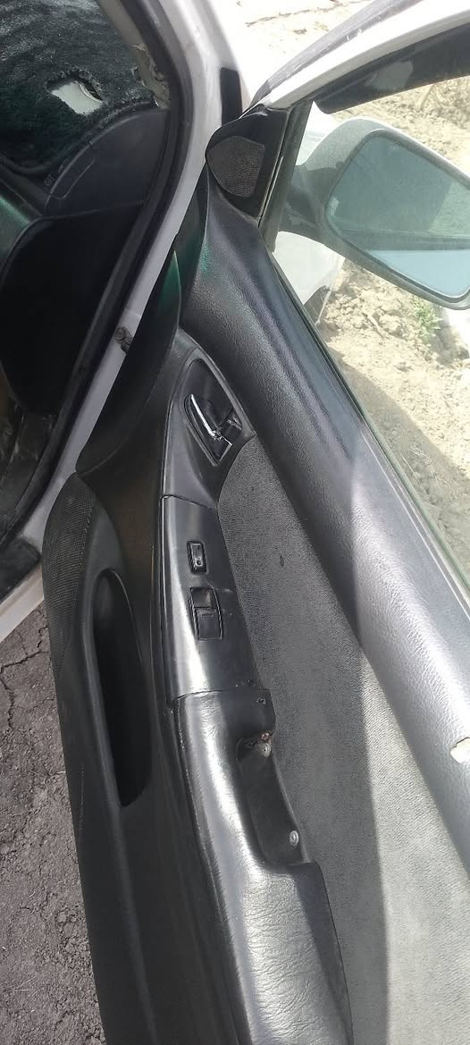 السلام عليكم كورلا موديل 5 گير عادي السيارة جاهزة نضيفة مصبوغة حزام تبريد شغال گير محرك متعهد بيهن رقم بغداد دولي شرط التحويل السعر 73 العنوان بغداد اليوسفية


**إذا كنت صاحب هذا الإعلان وتريد حذفه لأي سبب، رجاءا أرسل رسالة إلى الدعم الفني**