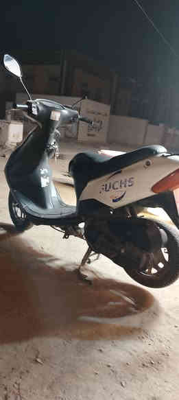 السلام عليكم دراجه للبيع نضيفه عوزها بس باتري كهربائيات كلها شغاله كفرات مابيه شي الشراي اني حاضر ***********
