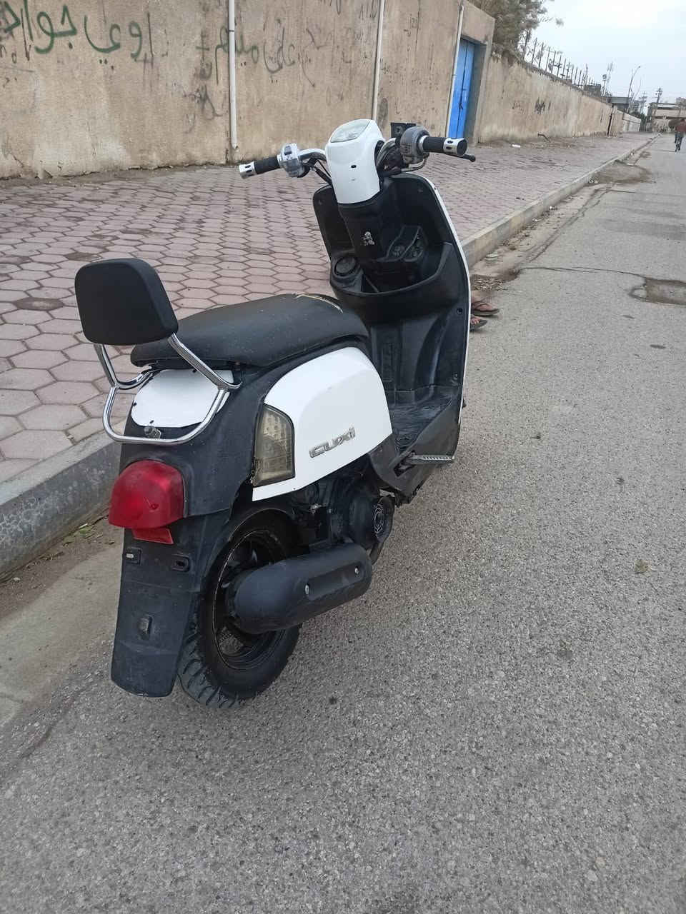 السلام عليكم ماكس بوليسي للبيع دراجة خير من الله نكره سلف هندر شغال السعر 350 المكان كوت داموك ***********
