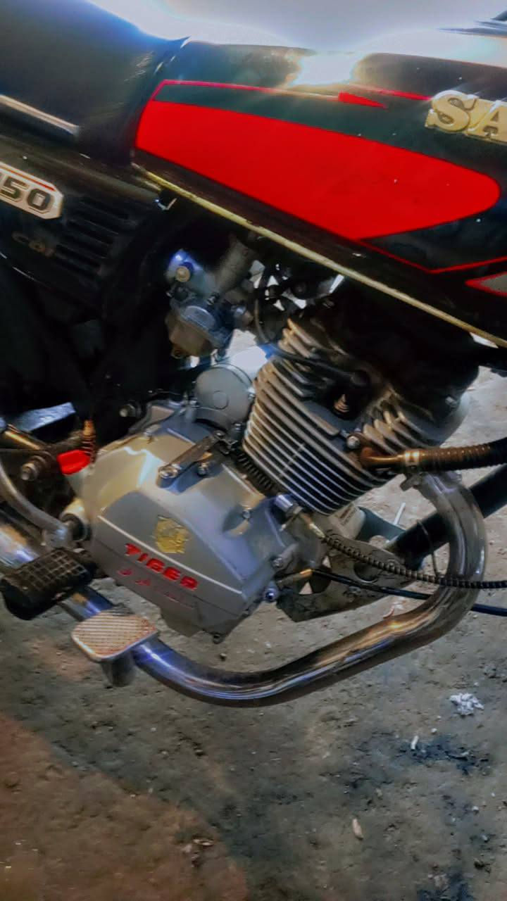 السلام عليكم دراجه للبيع موديل 22 سعر ب 400 بيها مجال ***********
