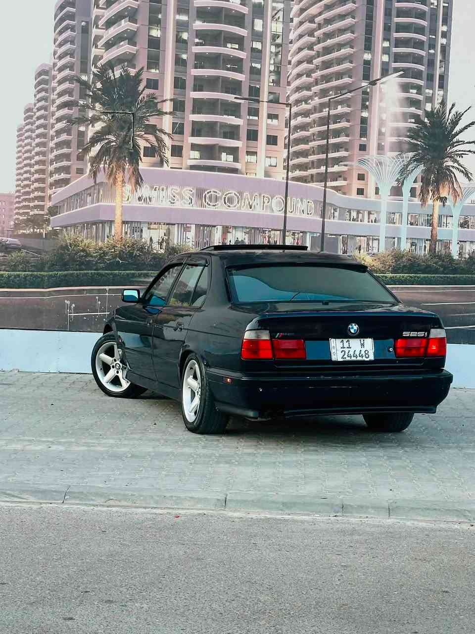 ⸻
BMW 525i E34
موديل 1994 اصل وفصل 

✨ سيارة نظيفة ومعتنى بيها

▪️ الموديل: BMW 525i E34
▪️ المحرك: 2500 سي سي (6 سلندر)
▪️ ناقل الحركة: أوتوماتيك
▪️ اللون: نيلي غامق
▪️ فتحة سقف أصلية
▪️ داخلية جلد أسود مع تطعيم خشب
▪️ تبريد ممتاز ❄️
▪️ محرك وجير بحالة ممتازة
▪️ إنارة كاملة شغالة
▪️ السيارة جاهزة للاستخدام اليومي بدون مصاريف

المميزات:

✅جام 4 كهرباء
✅دبل ايرباك
✅دبل جكمجه
✅كشنات جلد
✅بجم عريض 
✅سياره دعامات كلها M 
✅لايت عالي ناصي كله زنون 

💰 السعر: 82/ قابل للتفاوض للجادين.

📞 للاستفسار أو الاتصال. ***********
مكان سياره بغداد حي الجامعه 
“الرجاء عدم بخس السعر، السيارة تستحق.” 🚘�
