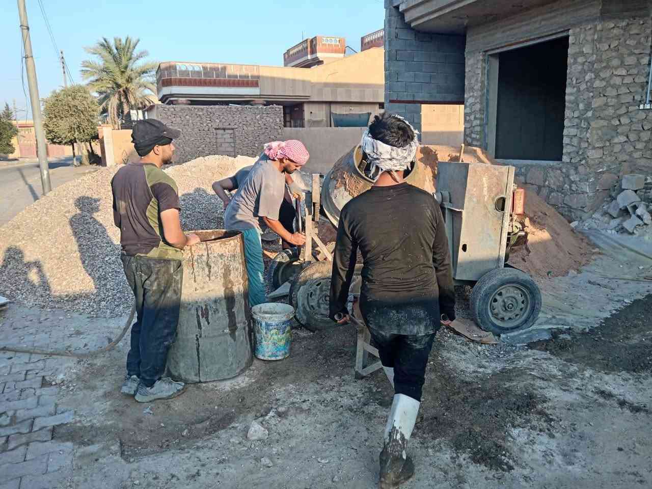 سلام عليكم يوجد كادر صب ناعم خشن تصعيد مواد وسعار مناسبة
***********
