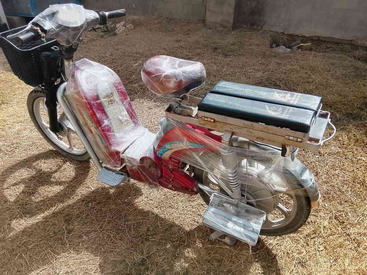 سلام عليكم
موطور شحن للبيع نوع (نسرذهبي)

(بطاريات عل فحص يقرن 10ونص خير من الله + الهورن والضوء شغالات كلشي مابيه ماتحط عليه لو ربع)
السعر 130الف وبي مجال وتدلل اتصل وانداريك.
رقمي موجود واتساب عنواني شهداء جامع تقوه 
 ***********
