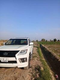 للبيع سياره الكزز مديل 2014 سياره جديده مال جناي سياره مصبوغه عام اكفل...