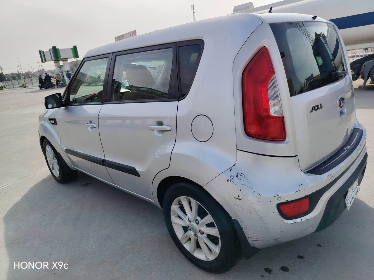 للبيع كيا سول موديل 2013 
سياره نظيفه وجاهزه 
السنويه بأسمنه مجدده لغاية 2028
السياره وارد امريكي وحادثها جاملغ امامي حادث كلش بسيط وتقريرها موجود 
سعرها 115 ورقه وقابل للتفاوض 

متوفر واتساب 
*********** البصرة, العراق
