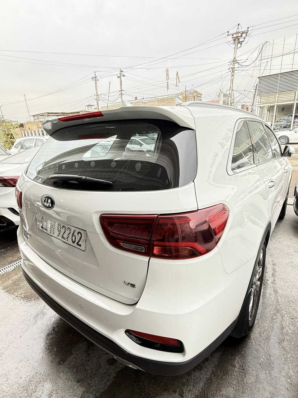 السلام عليكم

للبيع كيا سورنتو 2020 خليجي 🇰🇷
رقم بغداد / تحويل مباشر

🔹 ماشية: 23 ألف كم فقط
🔹 مكفولة من الصبغ والبارد
🔹 محرك 6 سلندر 

المواصفات:
✔️ بصمة تشغيل وابوب 
✔️ شاشة أصلية
✔️ نظام ملاحة أصلي (نفكيشن)
✔️ 4 كامرات (360 درجة)
✔️ حساسات أمامي وخلفي
✔️ بردات أبواب خلفية
✔️ منظومة زنون أصلية
✔️ سيارة نظيفة جداً استخدام قليل 

📍 الموقع: بغداد /. معارض النهضة للسيارات 
📞 للاستفسار: ***********

💰 السعر: (ينذكر على الخاص)
