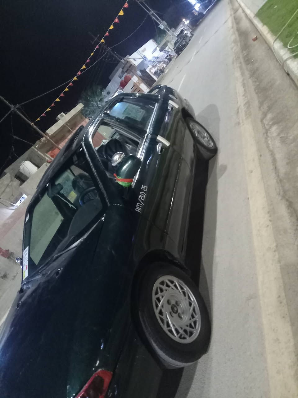 سلام عليكم سيفيا 93للبيع رقم واسط سنويا نافذه سياره مصبوغه صبغ عام جماليه بيها خلل بل محرك ابيعها كايم المحرك كيرها خير من الله لشراي بيه خير ويدلل خاص مفتوح او هاذه رقمي *********** بيها واتساب مكاني واسط قضاء الزبيديه
