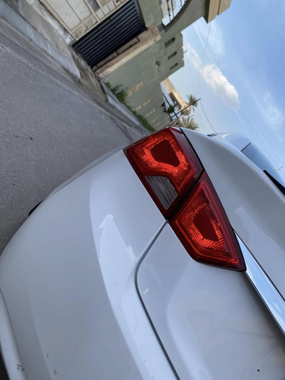 السلام عليكم 

 شوفرليت امبالا 
2017
مواصفات  LT
قطعتين. تبريد 
هاندبريك كهرباء 
كأمره خلفيه 
ويل 18
لون ابيض ثلجي 
لايت عدسه 
أربعه دسك 

محرك كير  بشرط 
حجم المكينه. 2500تنفس طبيعي 

رقم سليمانيه بسمي شخصيا  

 مكاني صلاح الدين بيجي 

***********

***********
