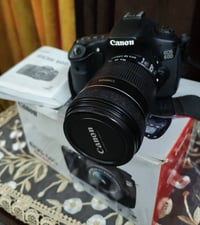 كامرة كانون D60 للبيع نظيفة مامستعملة اخت الجديدة صنع اليابان مع ميمور...