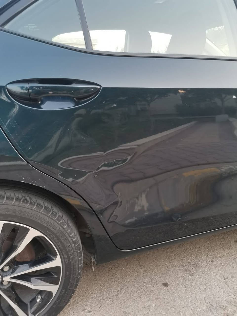 سلام عليكم
كورلا موديل  2018 LE
وارد امريكي 
ماشيه 85 ميل 
سياره رقم اربيل الجديد 
سياره بدون ضربه السونار موجود بالمنشور 
السياره بيهه السقف شويه جارده 
 والصور موجود
تخم تايرات صار شهر  شاده 
السعر 145 $  
مكاني خانقين ديالى 
رقم هاتف 
***********
