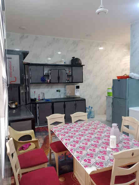 بيت زراعي  مساحه ٢٤٠  طابوك صب كونكريت 
يحتوي ع غرفتين وصاله ودوانيه ومطبخ وصحيات داخلي وخارجي وطارمه جبيره وحديقه وصاله فوك ومكان غرفتين موجود عوزهن شي قليل  في الاسكان صناعي نزله ال ابو عضم السعر خاص  الشراي يتصل ***********
