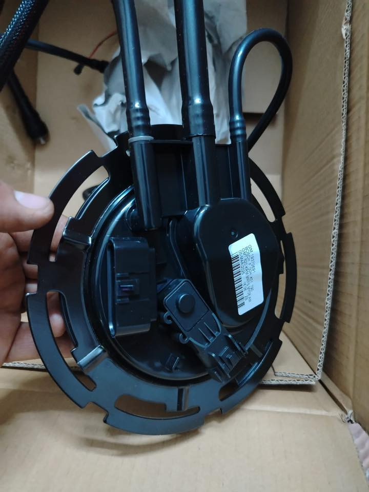 سلام عليكم  قاعده فيت بمب  اصليه  مع صوندات مع  طوافه  جديد   مامستخدم ولا مره  اصلي  للبيع  
ويوجد ايضا داينمو كصة  جديد  للبيع  للاستفسار   راسل على رقم ‭0770 243 8968‬
مكان بغداد
