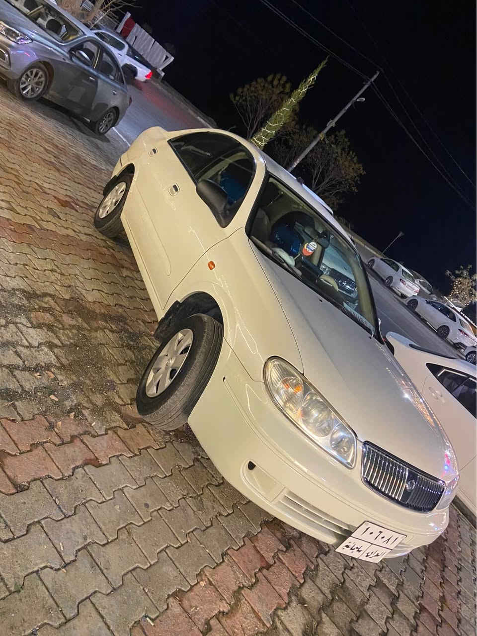 Nissan sunny 2008 
 تێبینی سەیارەکە هی مالێیە ٦ سالە لای خۆمانە 
مەکینە 18 سپی نەکراوەیە 
گیر و مەکینە بەشەرت گێر عادی 
بۆیاخ دوو پارچە دەرگا و چەمەلاخی دواوە بێ ژۆرێ پشت و پێشی کەپسە سەیارەکە نمونەیە لە جوانی لۆکە سپێری دانەبزییە جام عادییە 
چوار تایەی نوێ نەقوستانی نییە شاشە ئیپاد و کامیرە سندوق کارەبای  سەنەوی تاکو مانگی ٩-٢٠٢٦ هەزەی نوێیە نرخ ٩٠ مەجالێکی برایانە 
***********
*********** أربيل, العراق
